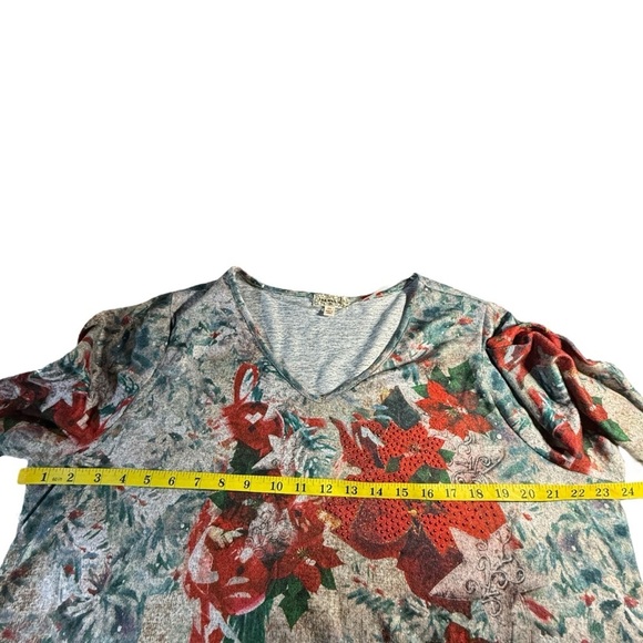 One World NWT Poinsettia Holiday Asymmetrical Top 2X Rhinestone Floral Christmas - Picture 6 of 14
